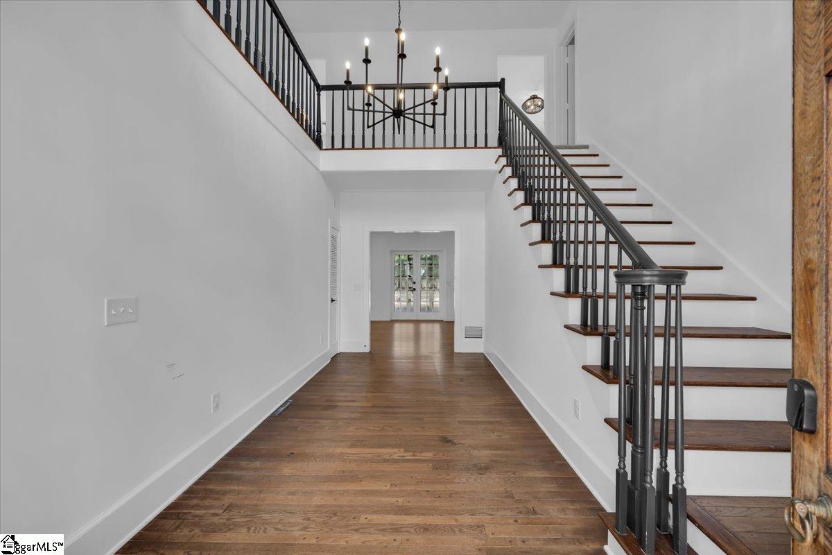 300 E Seven Oaks Drive