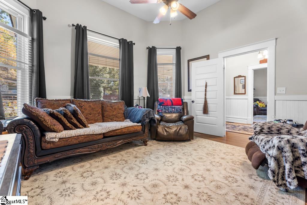 234 W Georgia Street