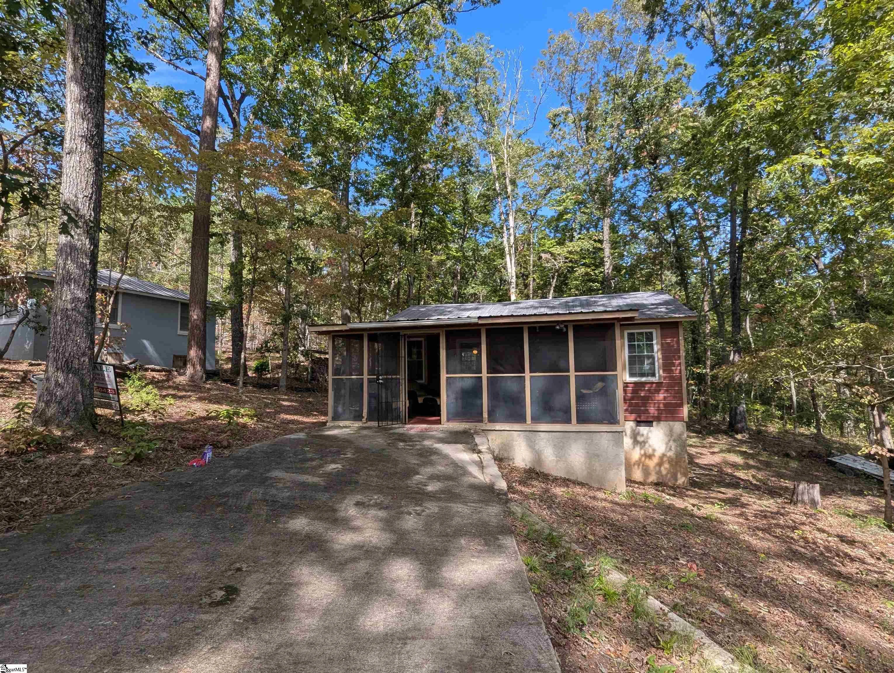 209 N Skyland Drive