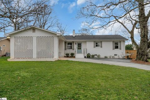 Photo of 307 Wembley Road, Greenville, SC 29607 (MLS # 1580288)