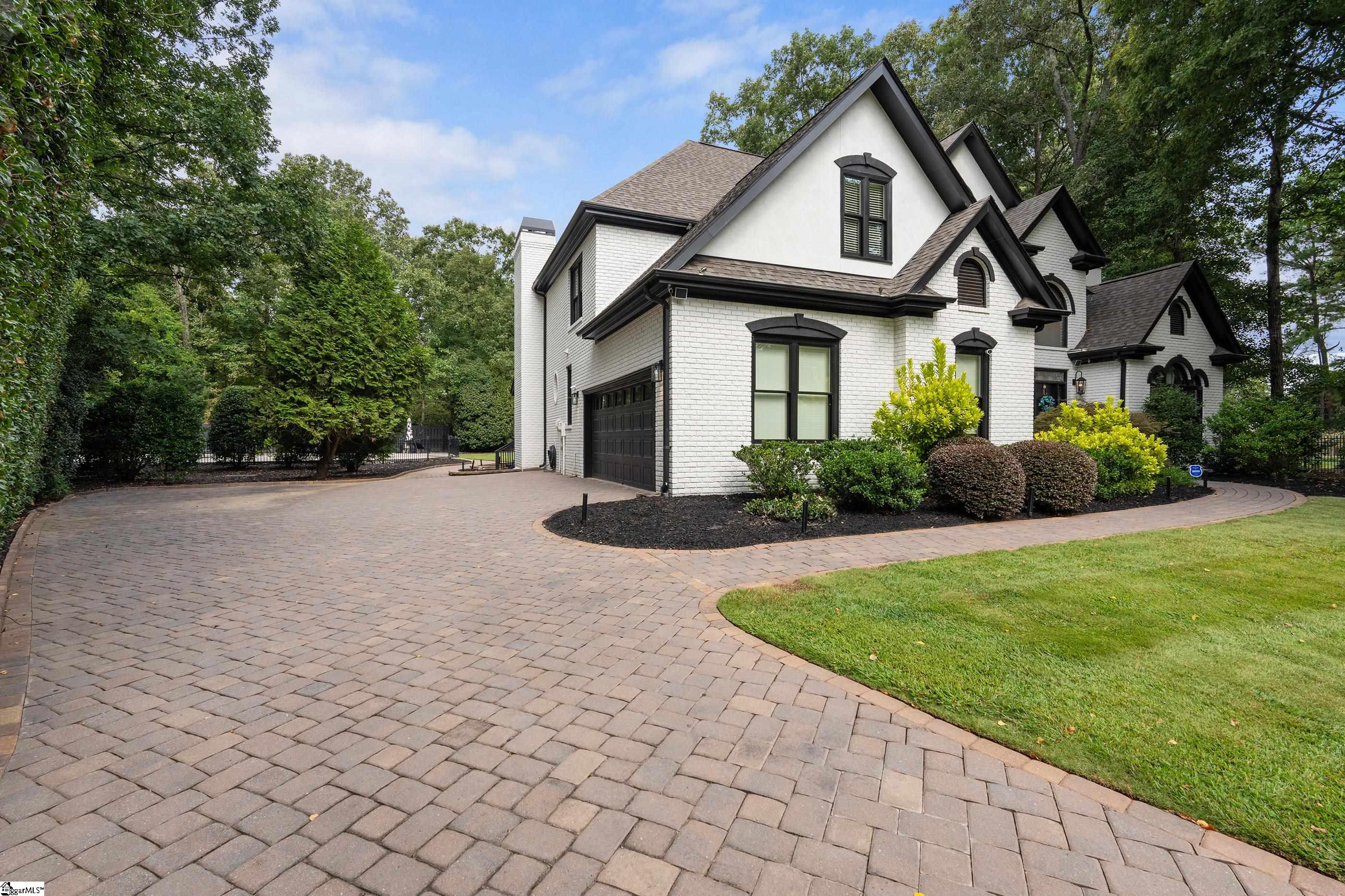 3 Bailey Knoll Court