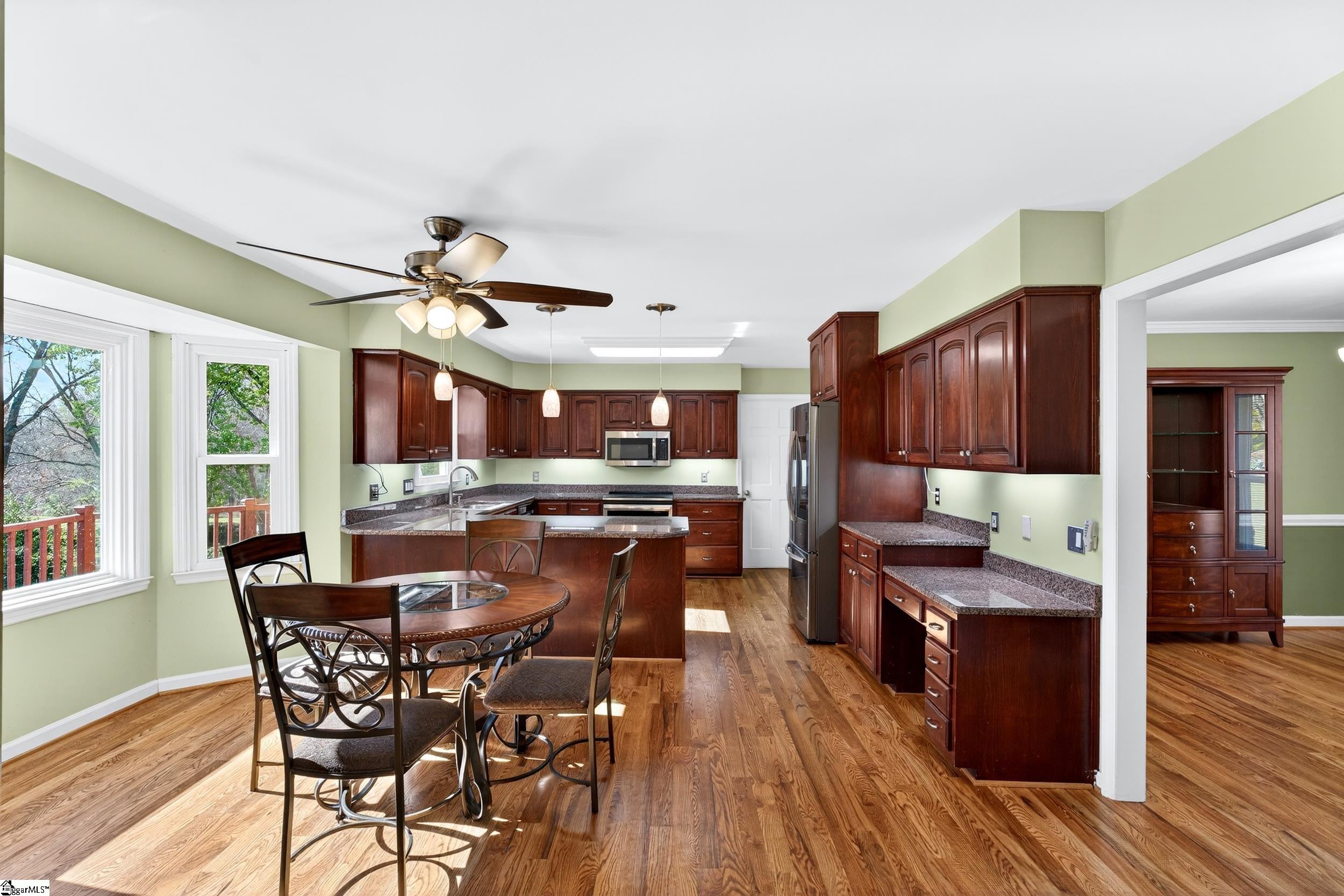 206 W Killarney Lake