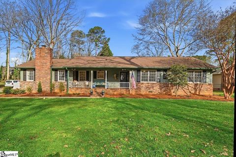 Photo of 494 Royal Oak Drive, Spartanburg, SC 29302 (MLS # 1584243)