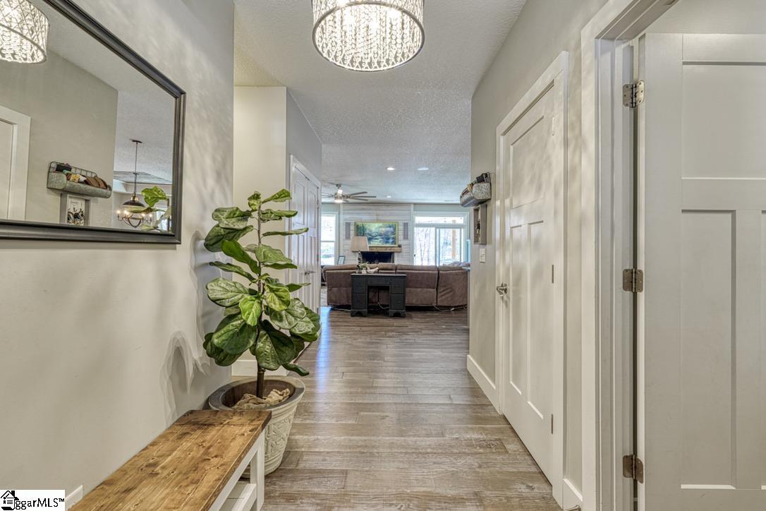 2007 Edwards Lake Road