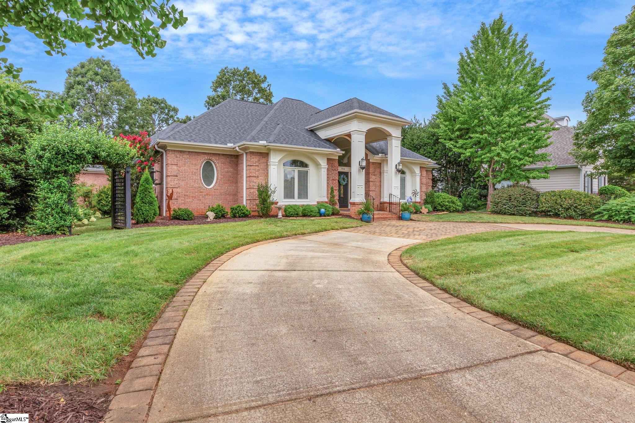 416 Kingsgate Court