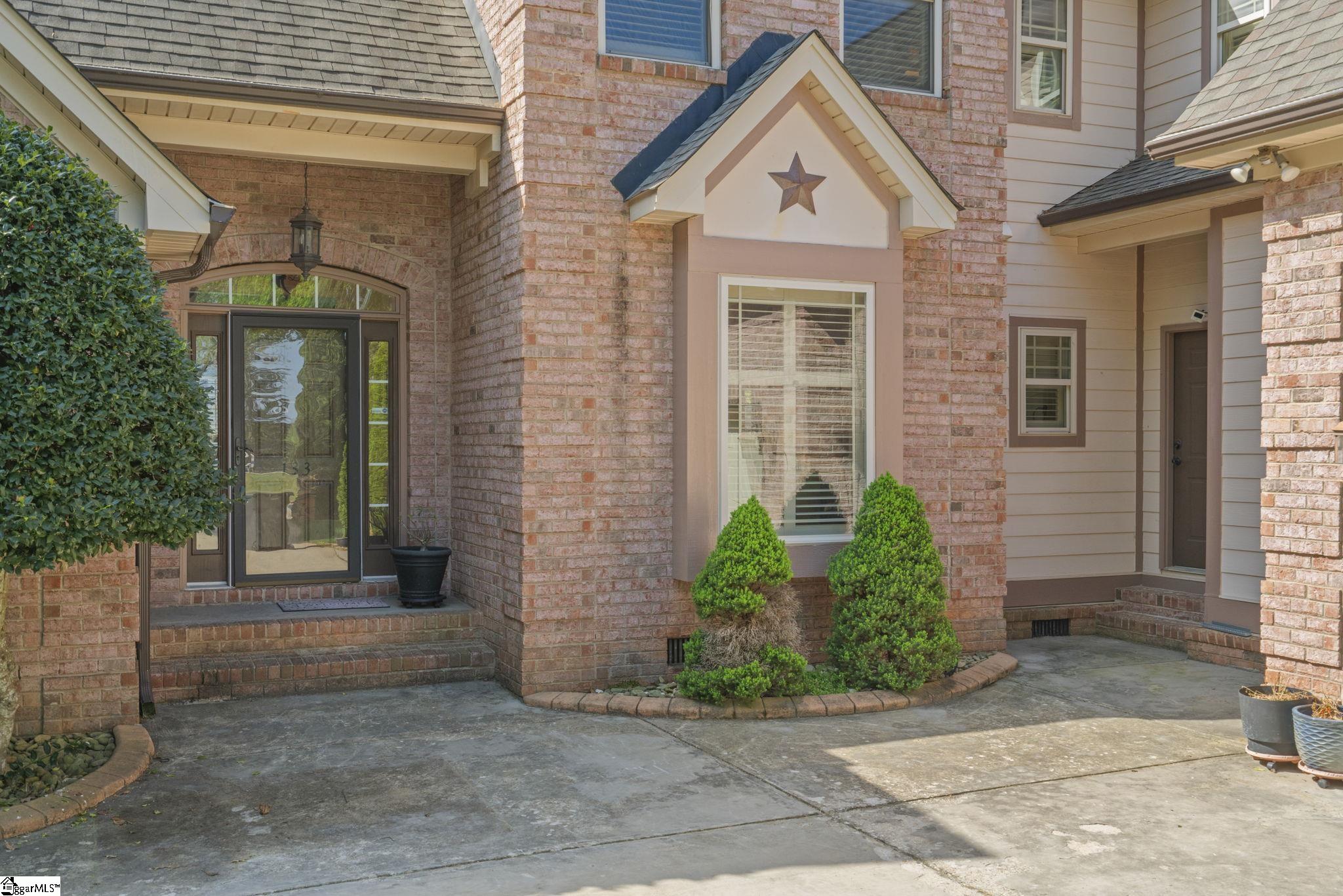 133 River Oaks Road