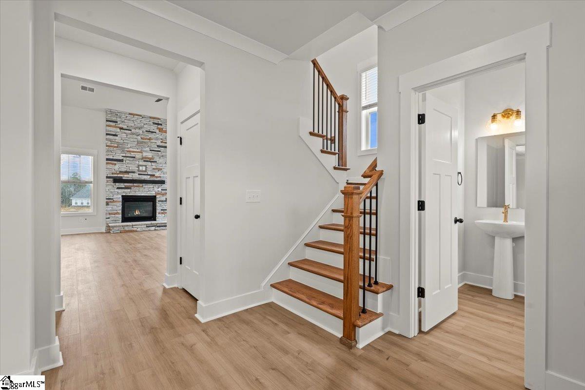 513 Grasshopper Court