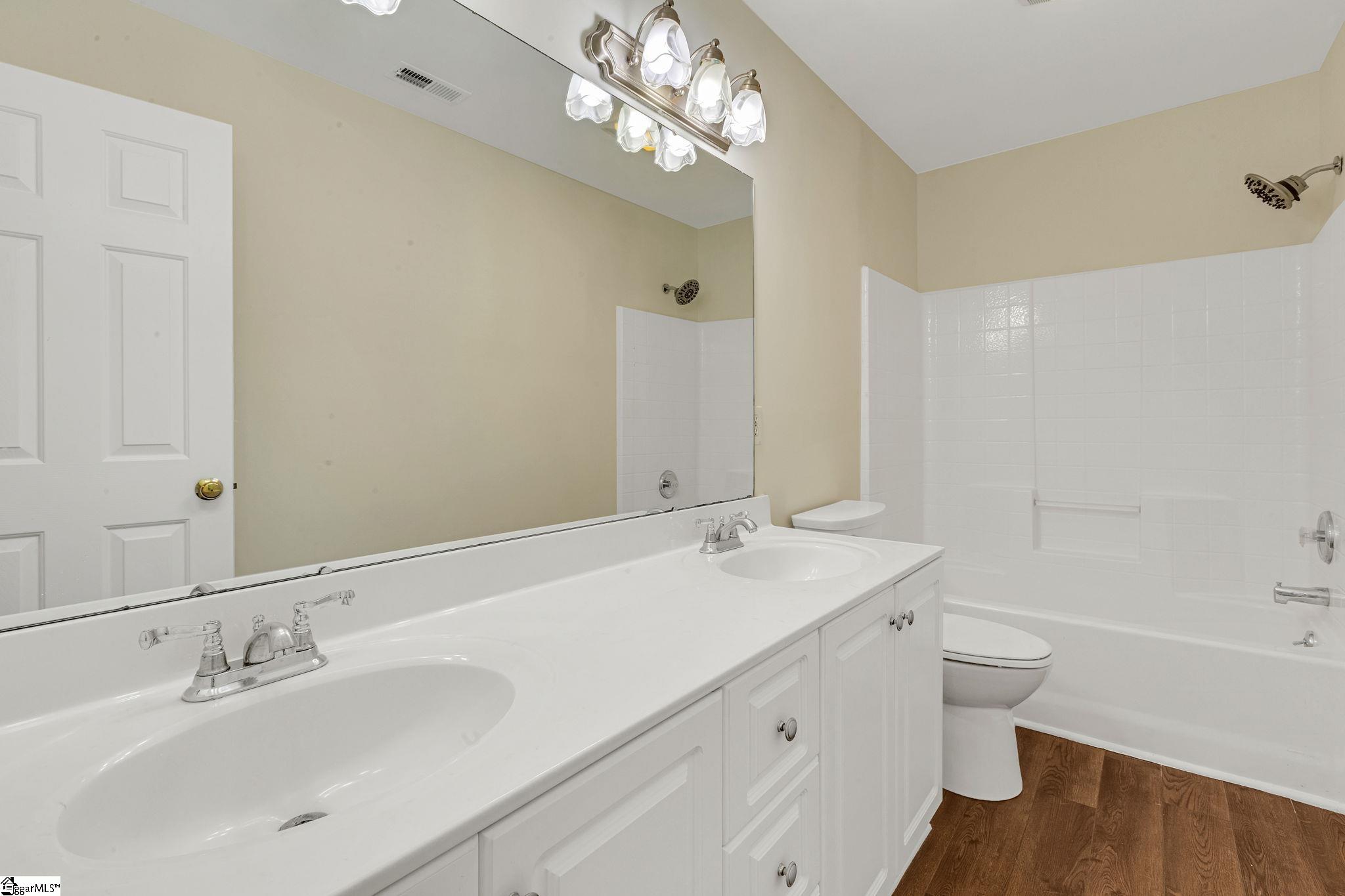 Fountain Inn, South Carolina 29644, United States, 4 Bedrooms Bedrooms, ,3 BathroomsBathrooms,Residential,Active,187851