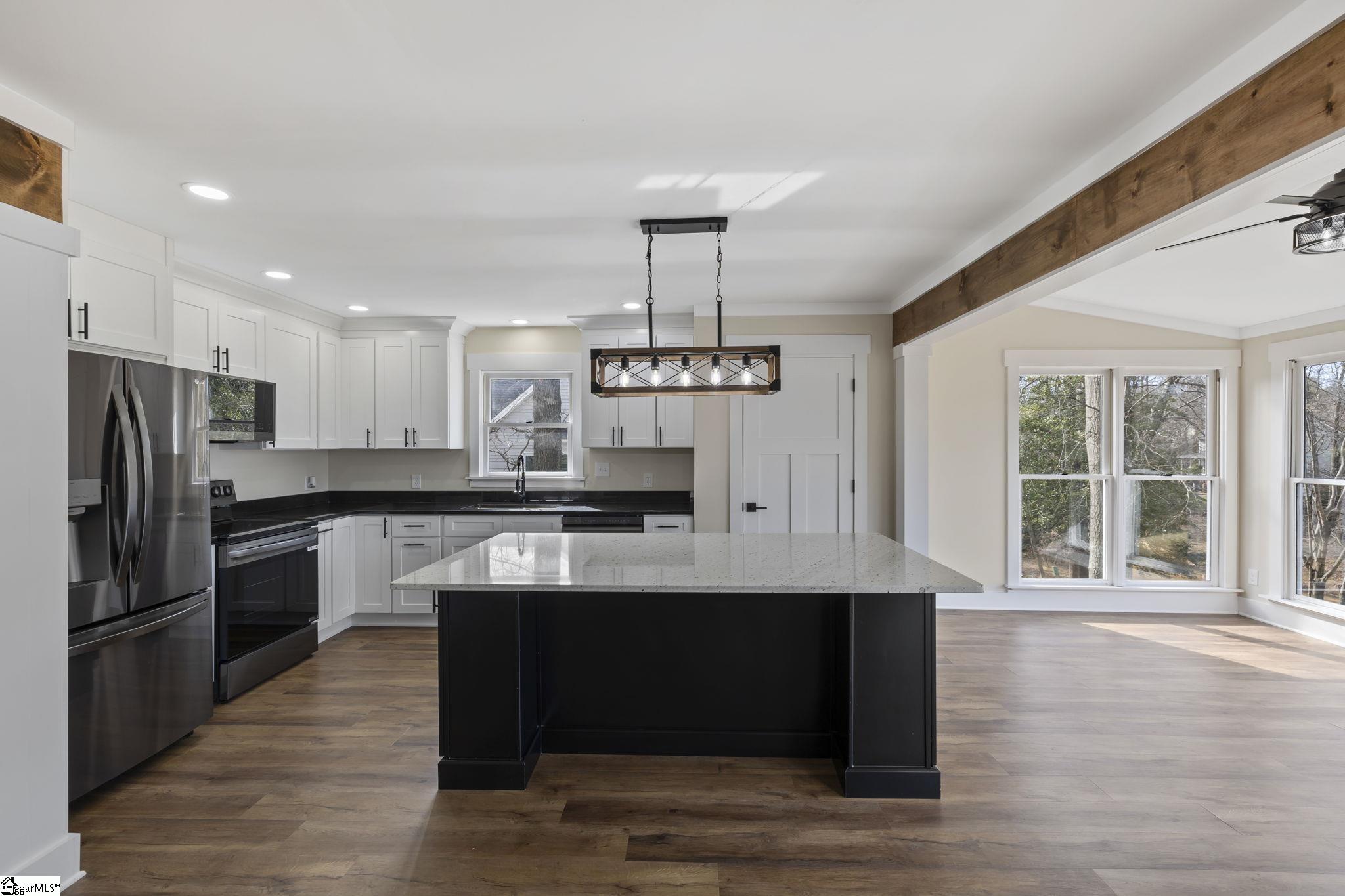 Greer, South Carolina 29650, United States, 4 Bedrooms Bedrooms, ,4 BathroomsBathrooms,Residential,Contingent,76721