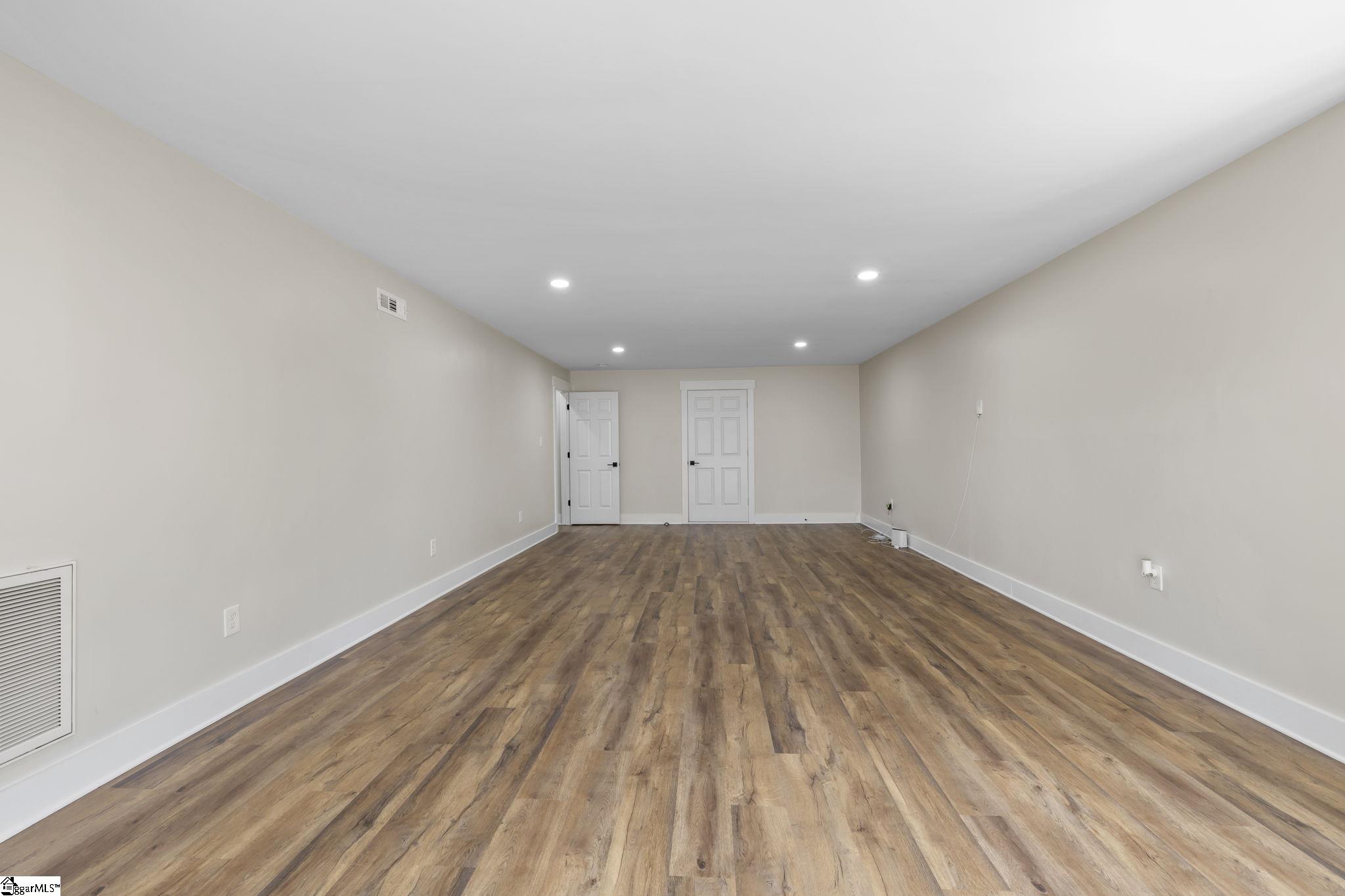 Greer, South Carolina 29650, United States, 4 Bedrooms Bedrooms, ,4 BathroomsBathrooms,Residential,Contingent,76721