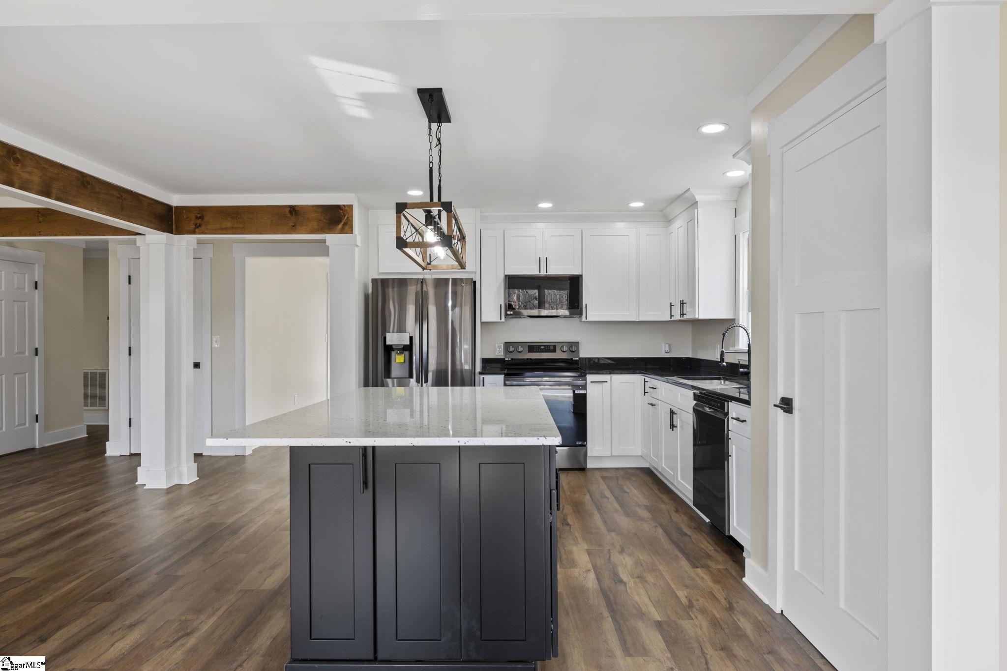 Greer, South Carolina 29650, United States, 4 Bedrooms Bedrooms, ,4 BathroomsBathrooms,Residential,Contingent,76721