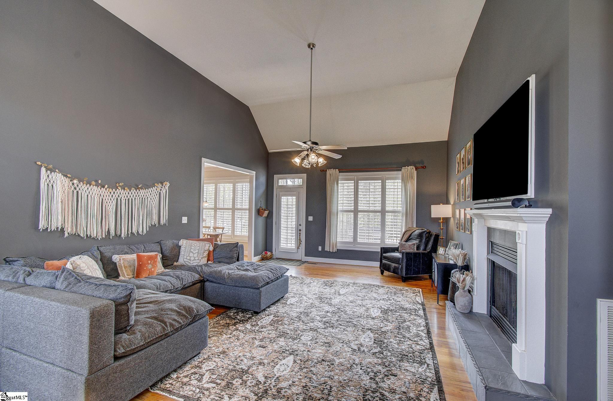 112 Bay Tree Court