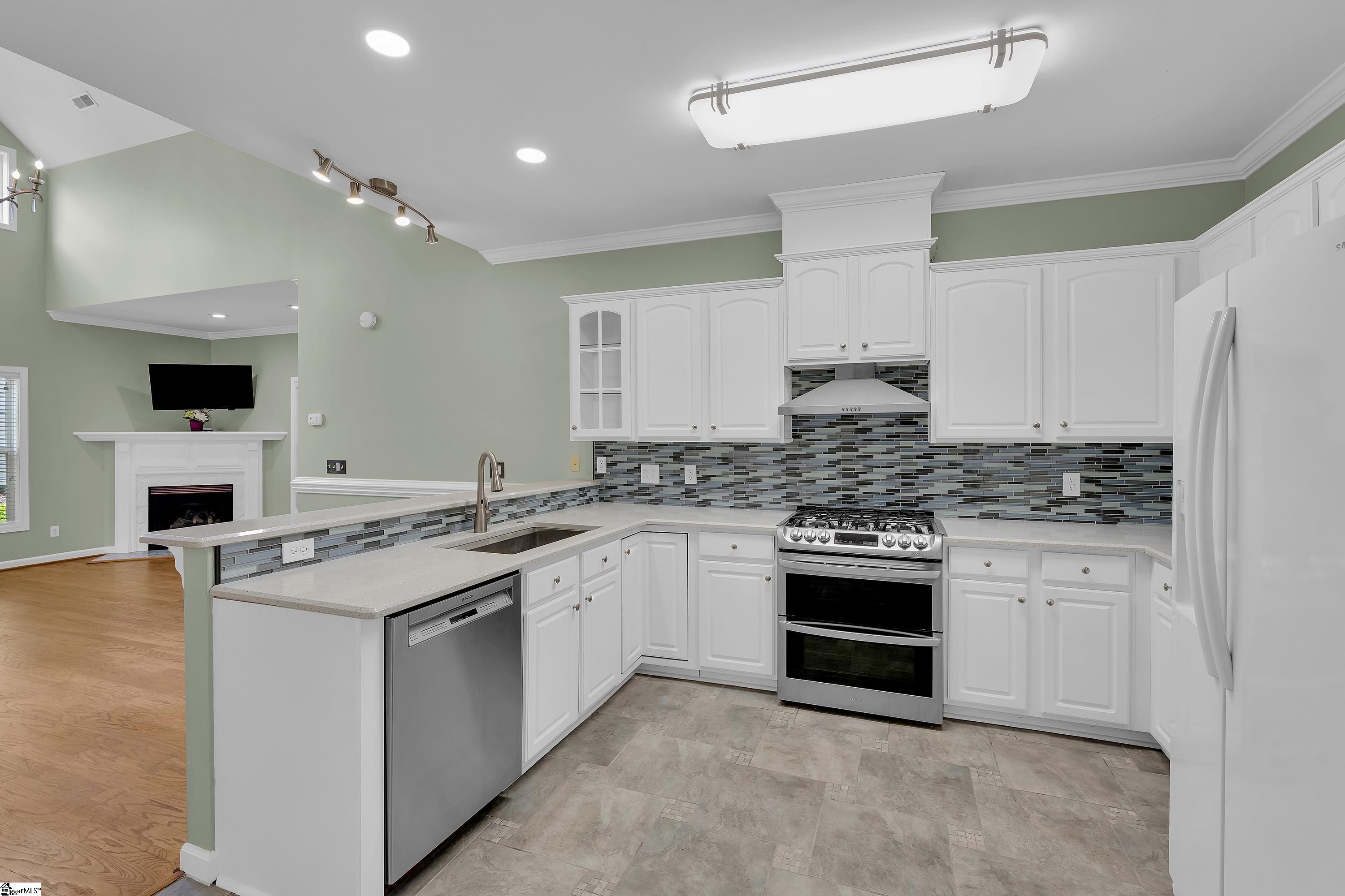 30 Butler Crossing Drive
