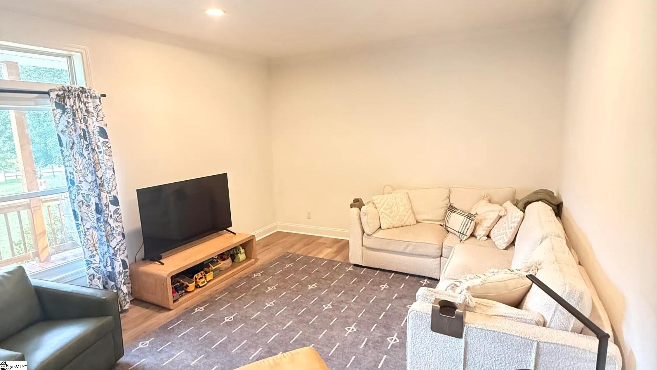 23 Forestville Road