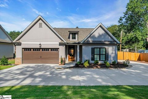 Photo of 309 Palmetto Road, Pelzer, SC 29669 (MLS # 1589262)