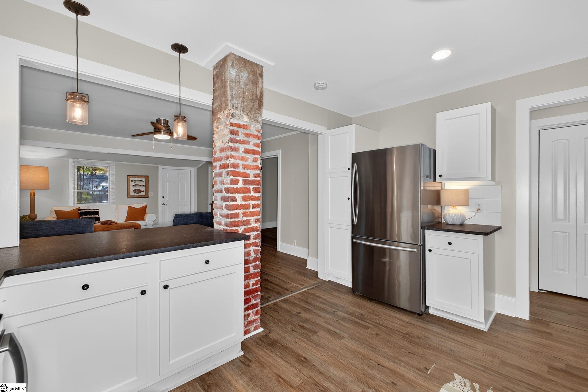 Greenville, South Carolina 29607, United States, 2 Bedrooms Bedrooms, ,2 BathroomsBathrooms,Residential,Active,228229