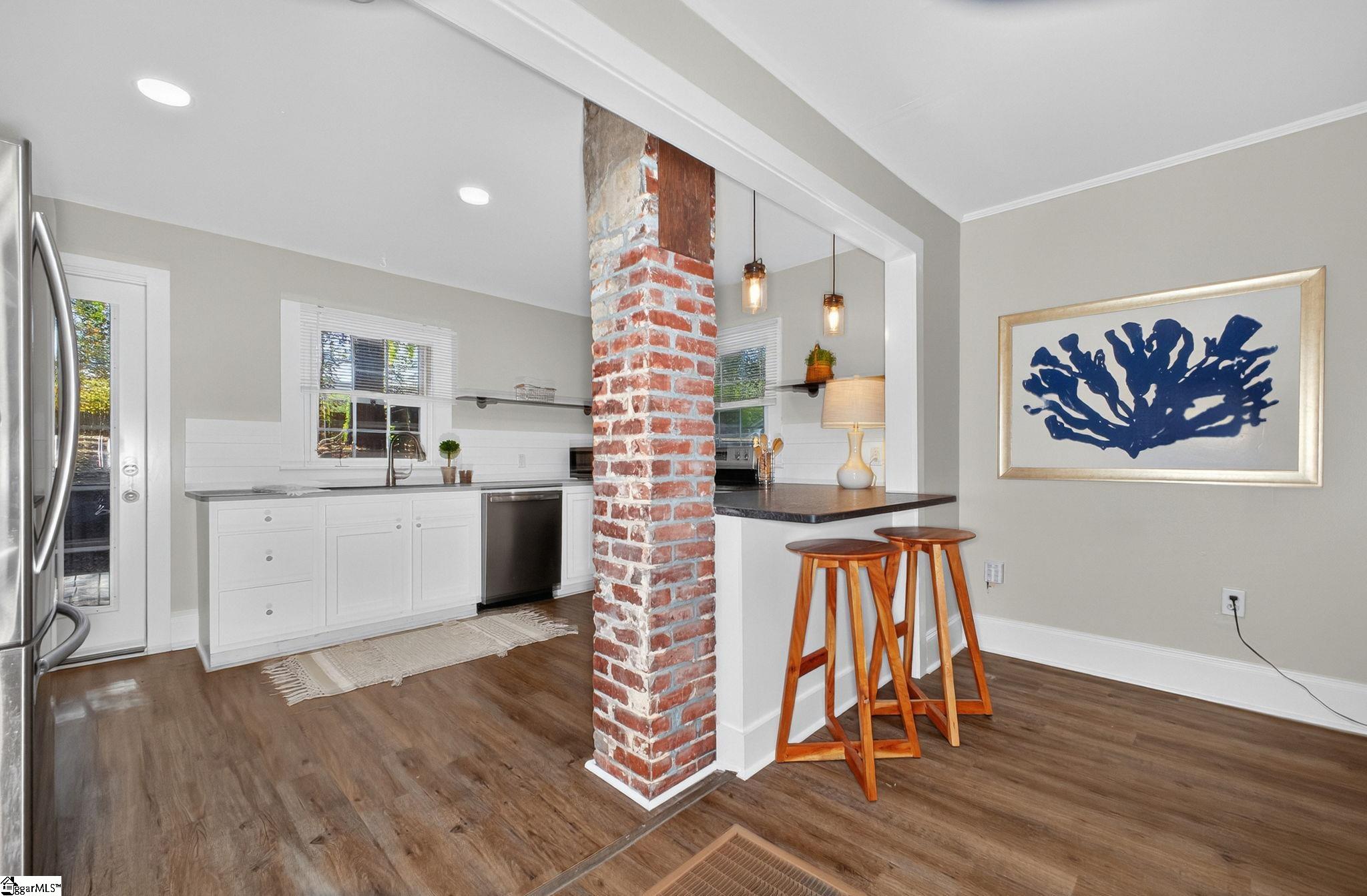 Greenville, South Carolina 29607, United States, 2 Bedrooms Bedrooms, ,2 BathroomsBathrooms,Residential,Active,228229