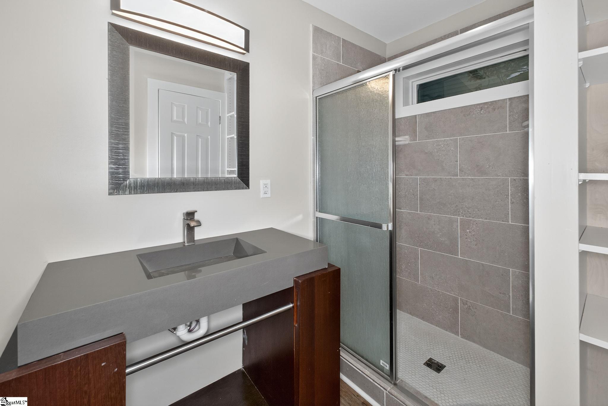 Greenville, South Carolina 29607, United States, 2 Bedrooms Bedrooms, ,2 BathroomsBathrooms,Residential,Active,228229