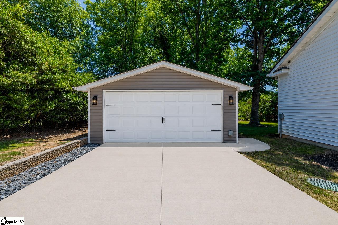 136 Shadecrest Drive