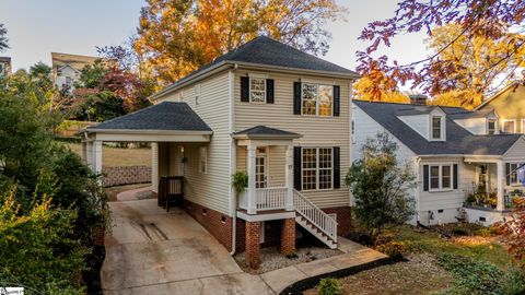 Photo of 17 Sylvan Drive, Greenville, SC 29605 (MLS # 1574309)