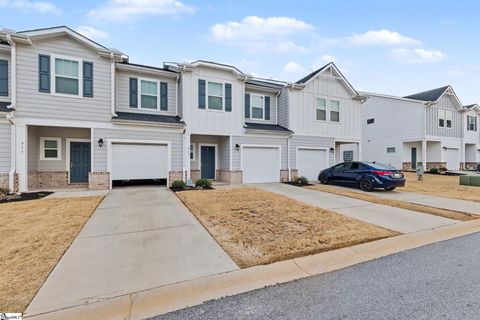 Photo of 915 Yarn Way, Greer, SC 29651 (MLS # 1583653)