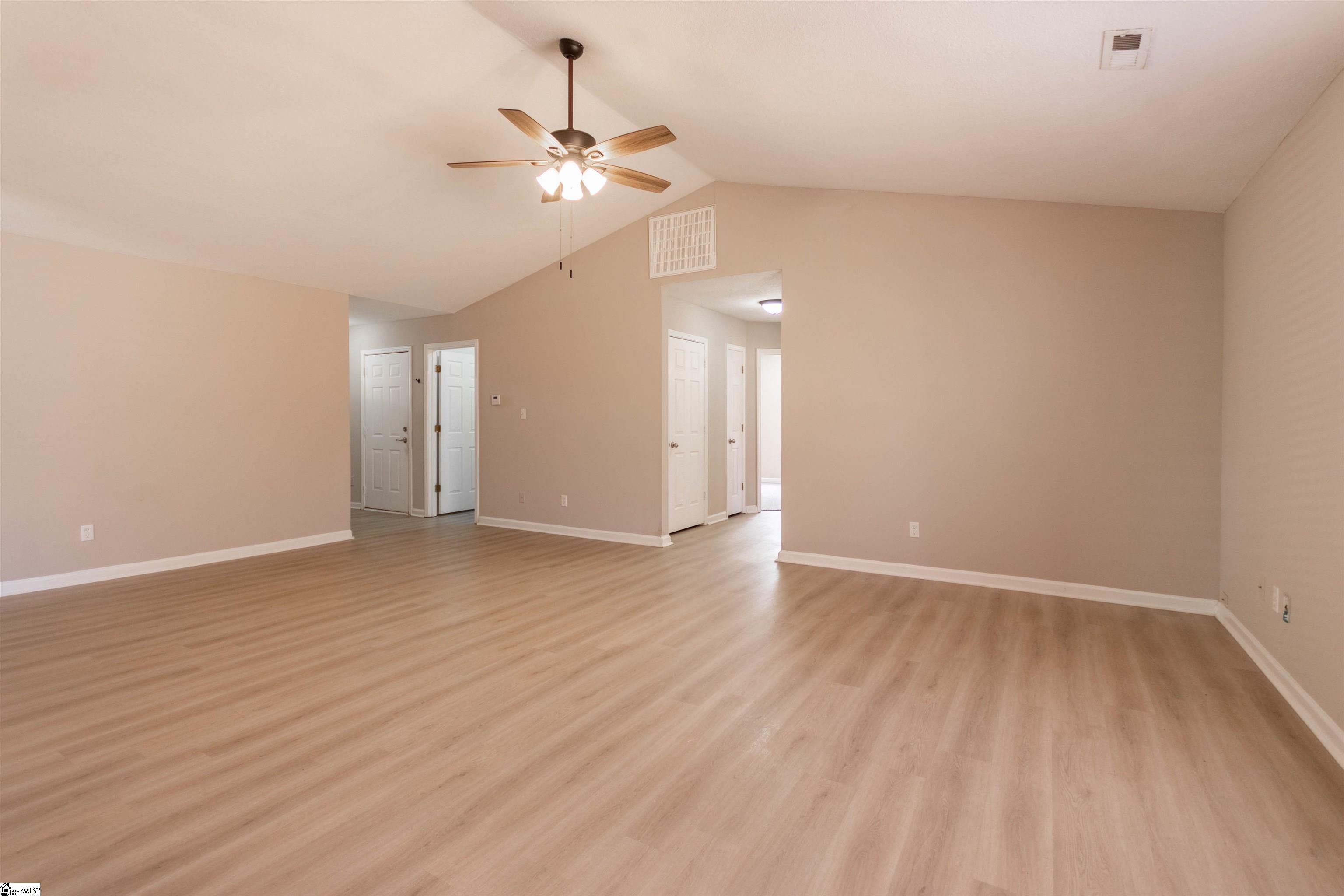 Spartanburg, South Carolina 29301, United States, 3 Bedrooms Bedrooms, ,2 BathroomsBathrooms,Residential,Active,105567