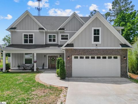 Photo of 101 S Valley Lane, Greenville, SC 29611 (MLS # 1591695)