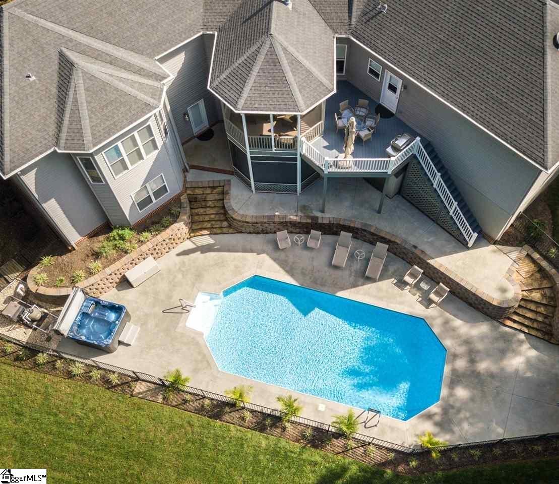 31 Silver Knoll Court