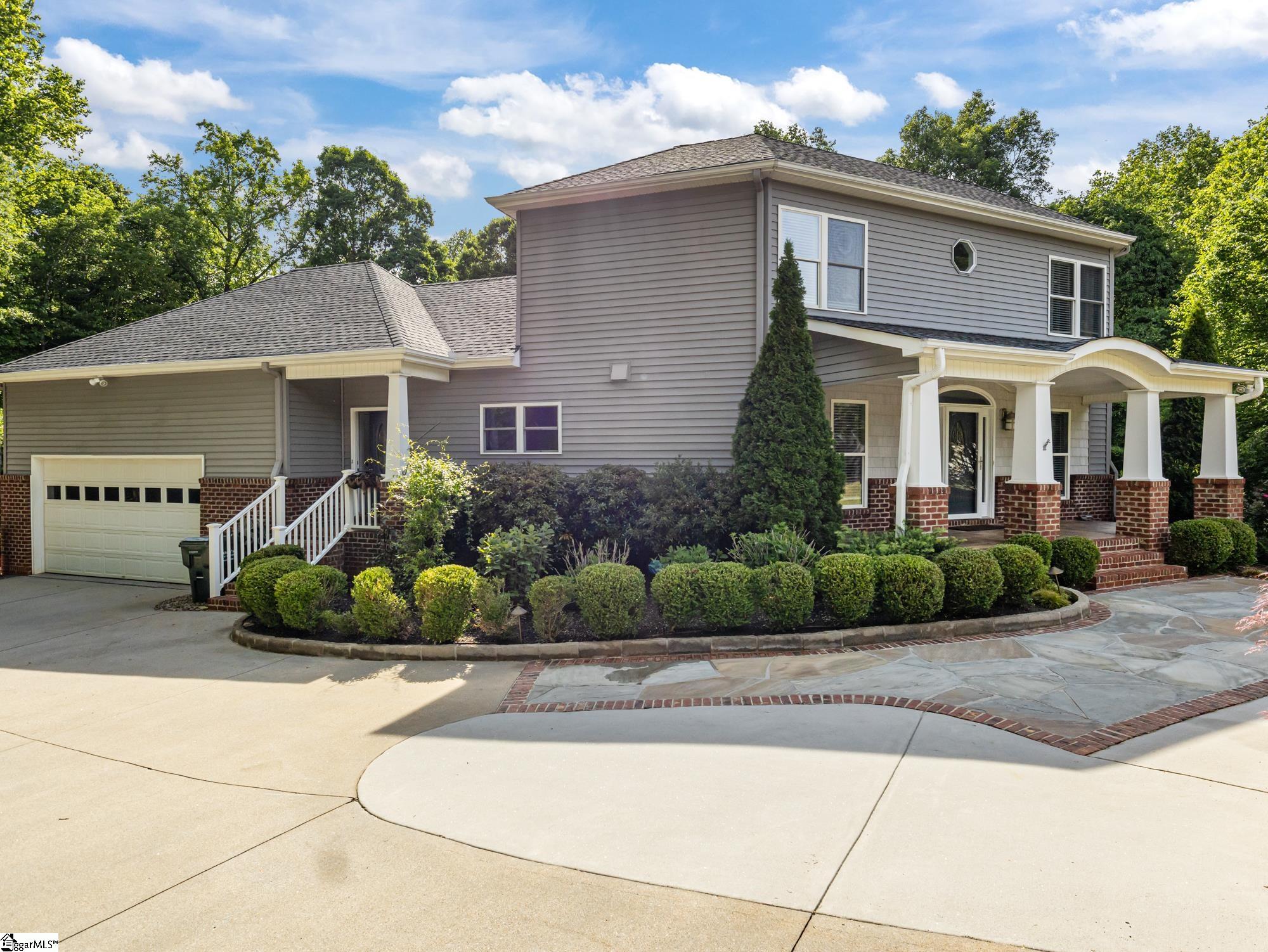 31 Silver Knoll Court