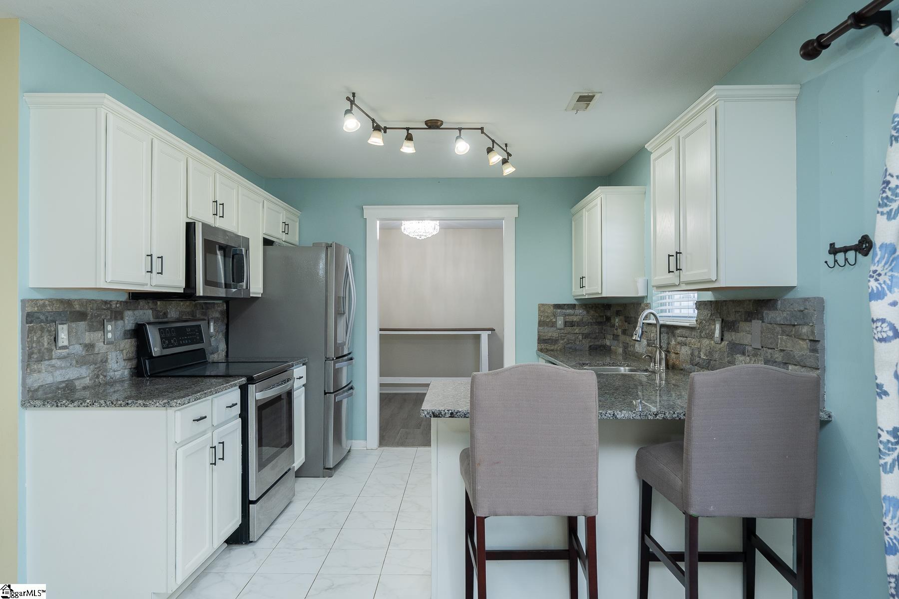 Easley, South Carolina 29642, United States, 4 Bedrooms Bedrooms, ,3 BathroomsBathrooms,Residential,Active,231729