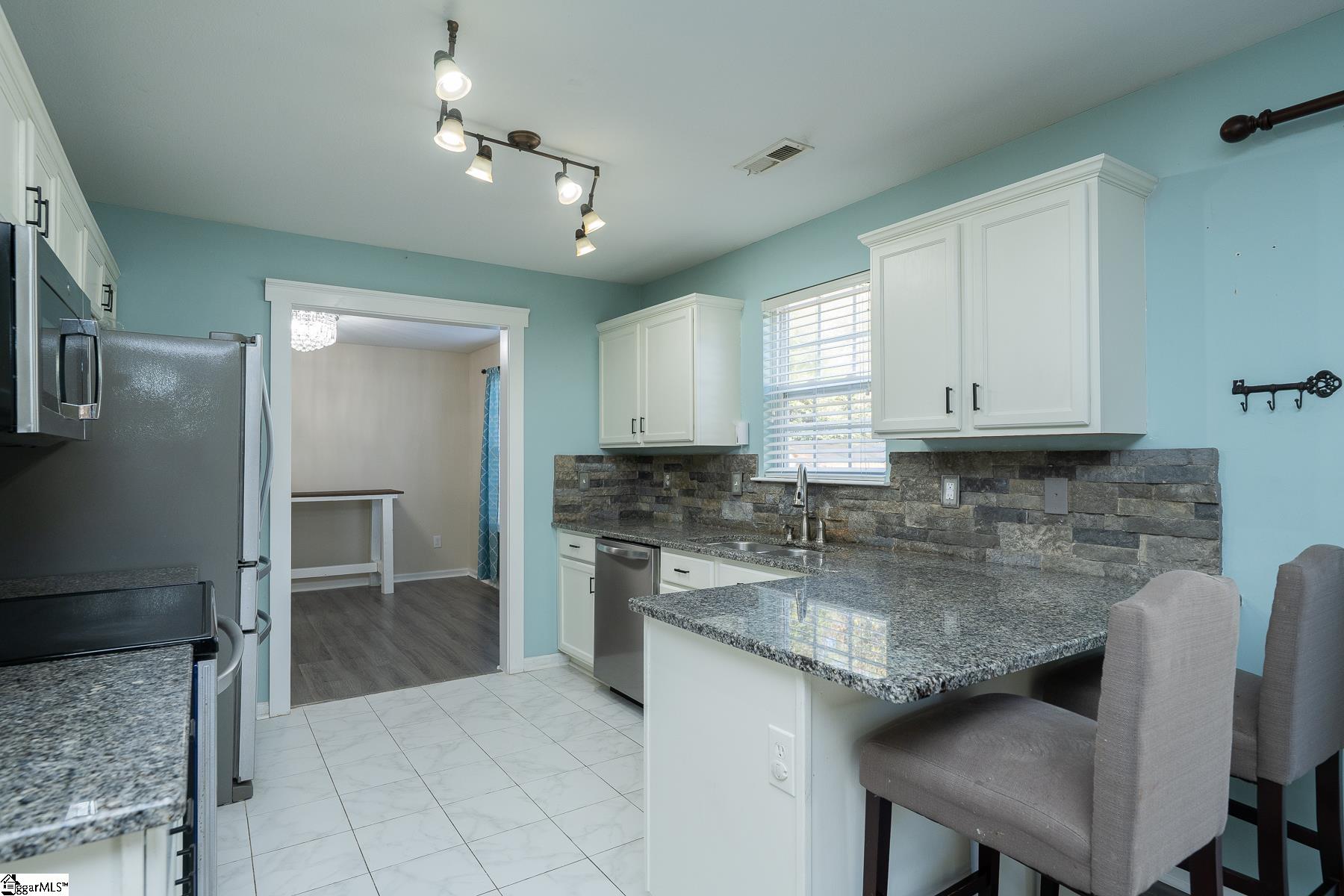 Easley, South Carolina 29642, United States, 4 Bedrooms Bedrooms, ,3 BathroomsBathrooms,Residential,Active,231729