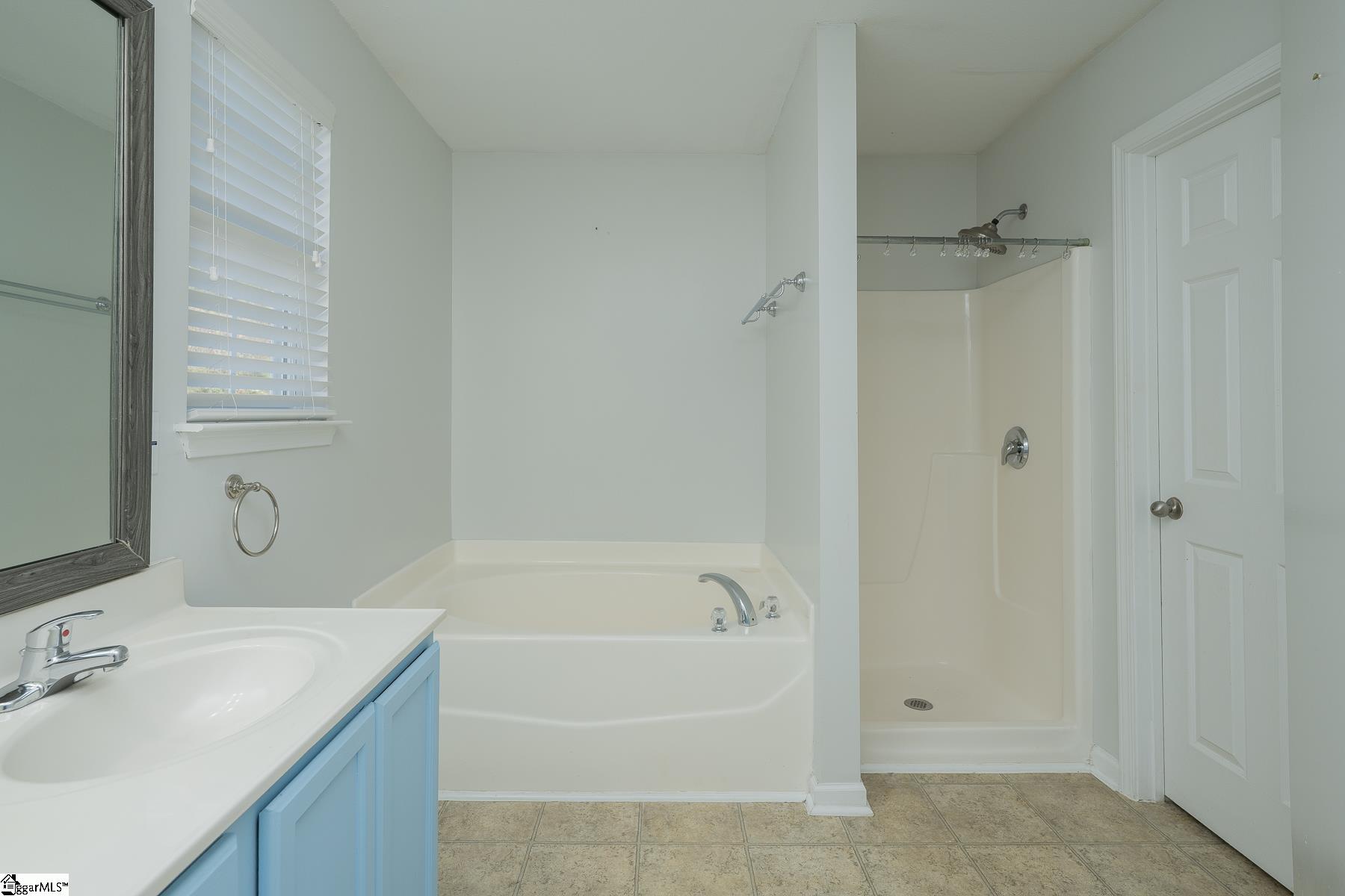 Easley, South Carolina 29642, United States, 4 Bedrooms Bedrooms, ,3 BathroomsBathrooms,Residential,Active,231729