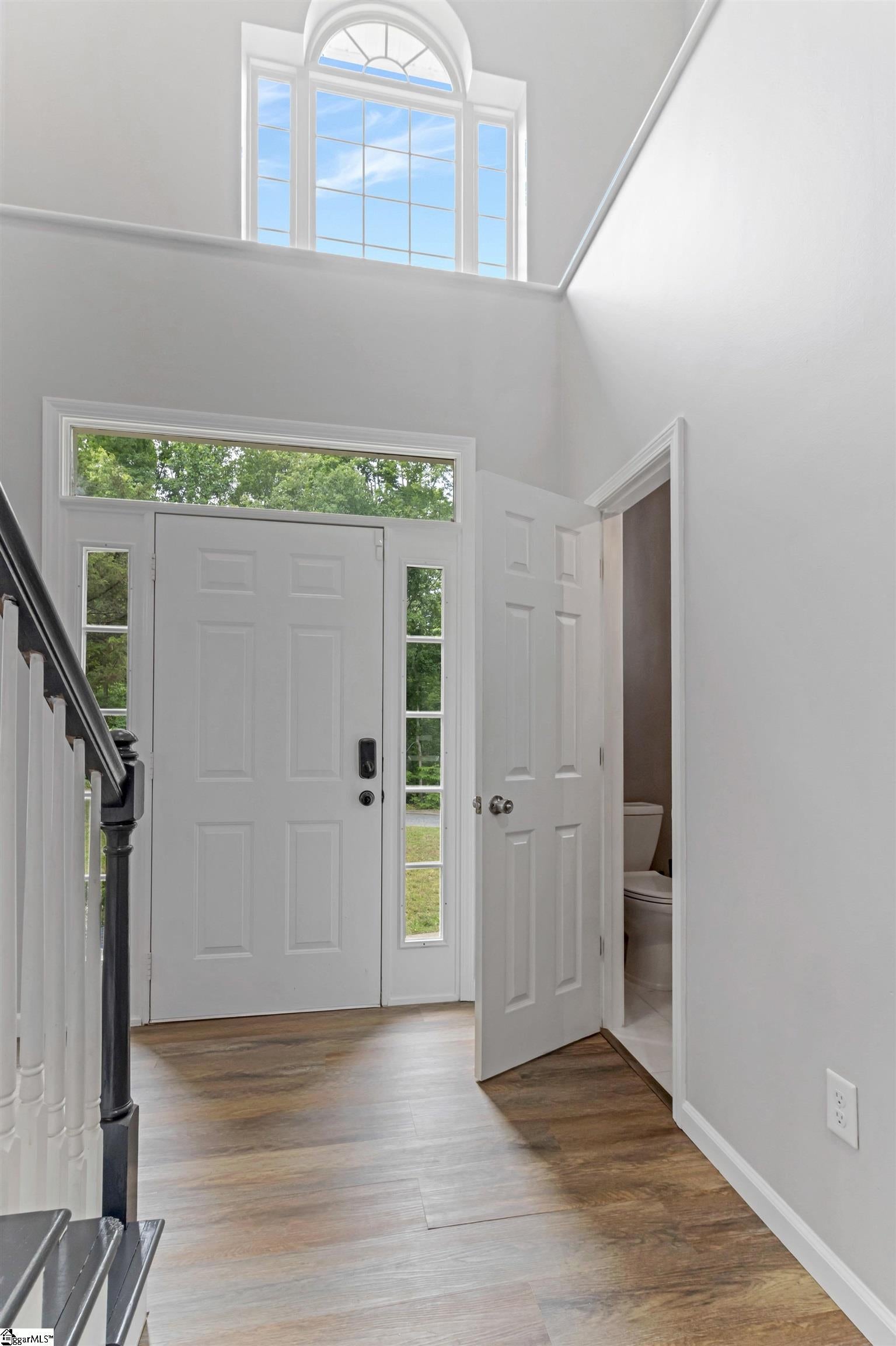 428 Winding Oak Drive