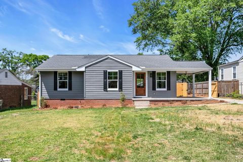Photo of 24 Farmington Road, Greenville, SC 29605 (MLS # 1589532)