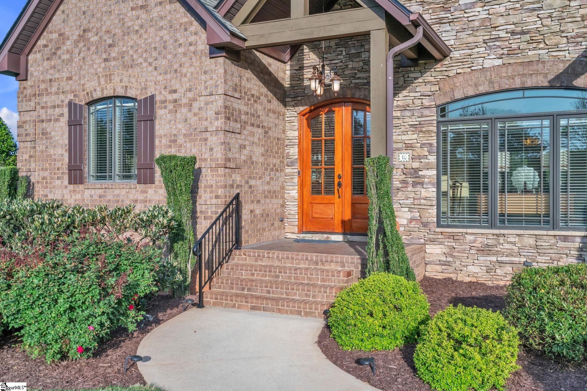 10 Great Lawn Drive