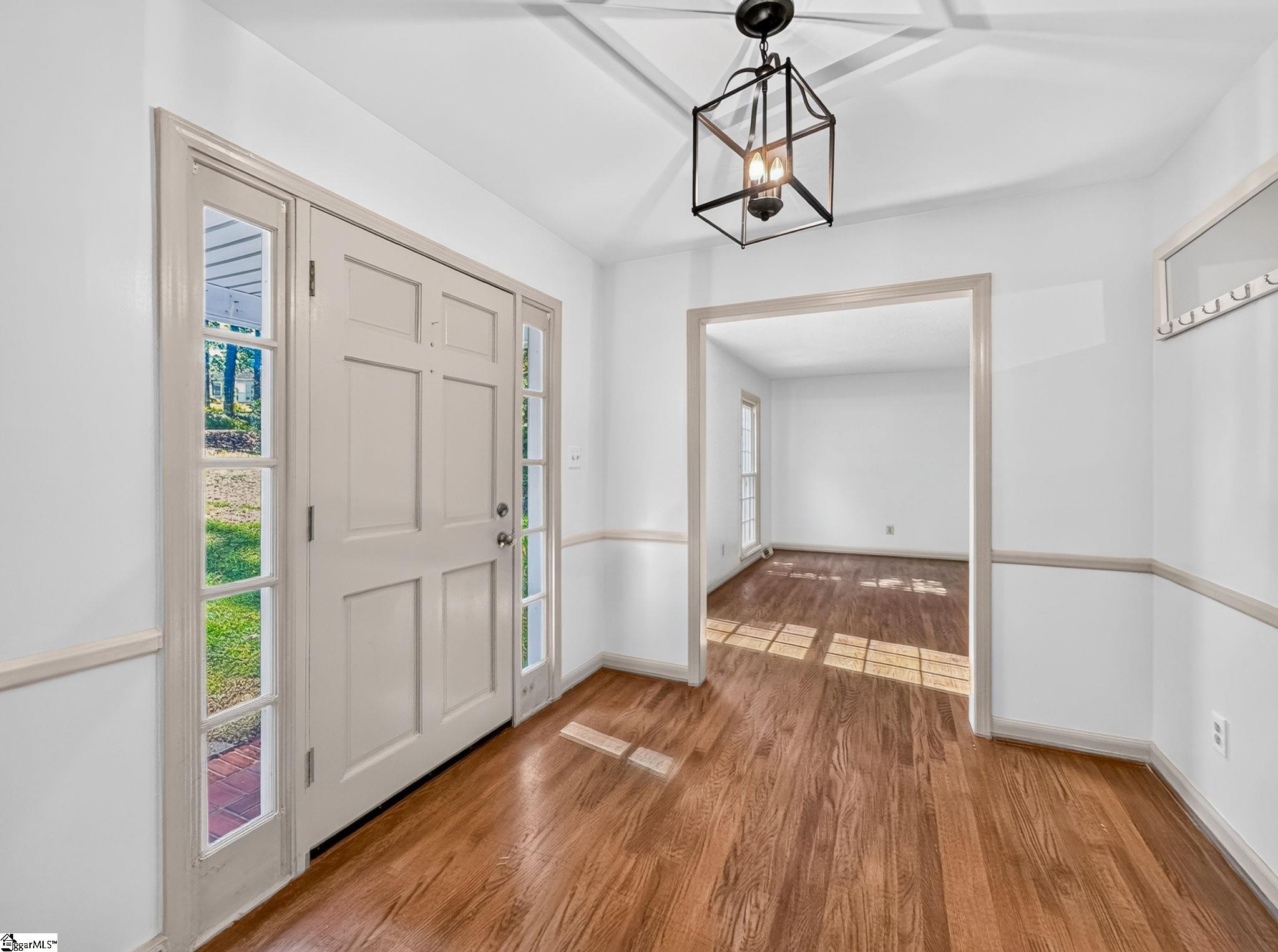 910 Sussex Court