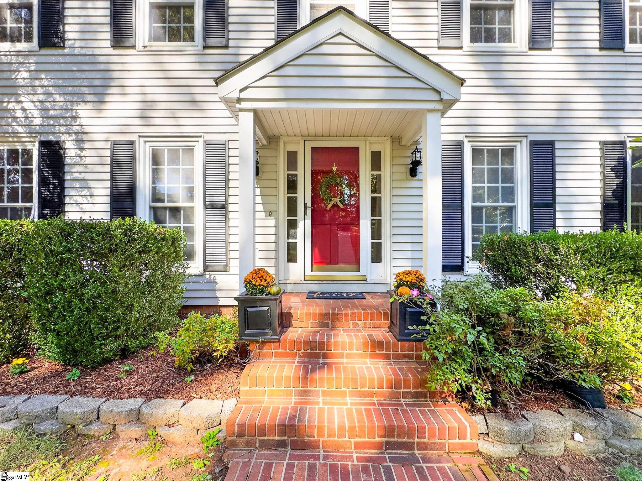 910 Sussex Court