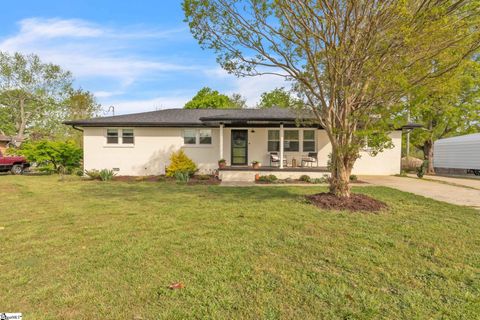 Photo of 108 Avery Street, Greenville, SC 29617 (MLS # 1587631)