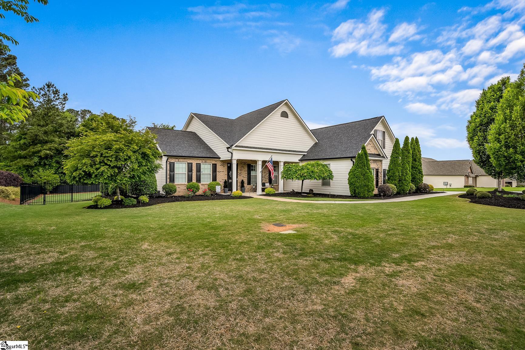1001 Hillcrest Court