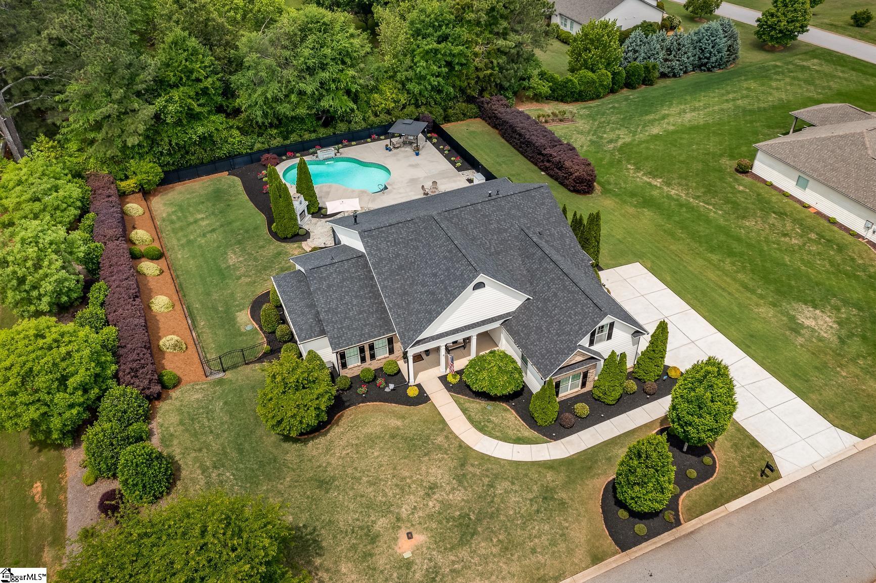 1001 Hillcrest Court