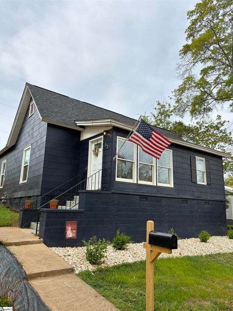 Photo of 52 Bagwell Circle, Greenville, SC 29605 (MLS # 1587169)