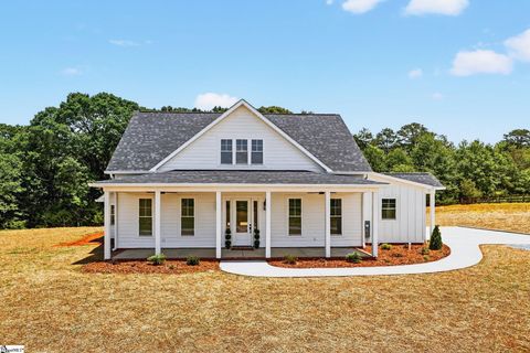 Photo of 331 Dobbins Road, Townville, SC 29689 (MLS # 1578545)