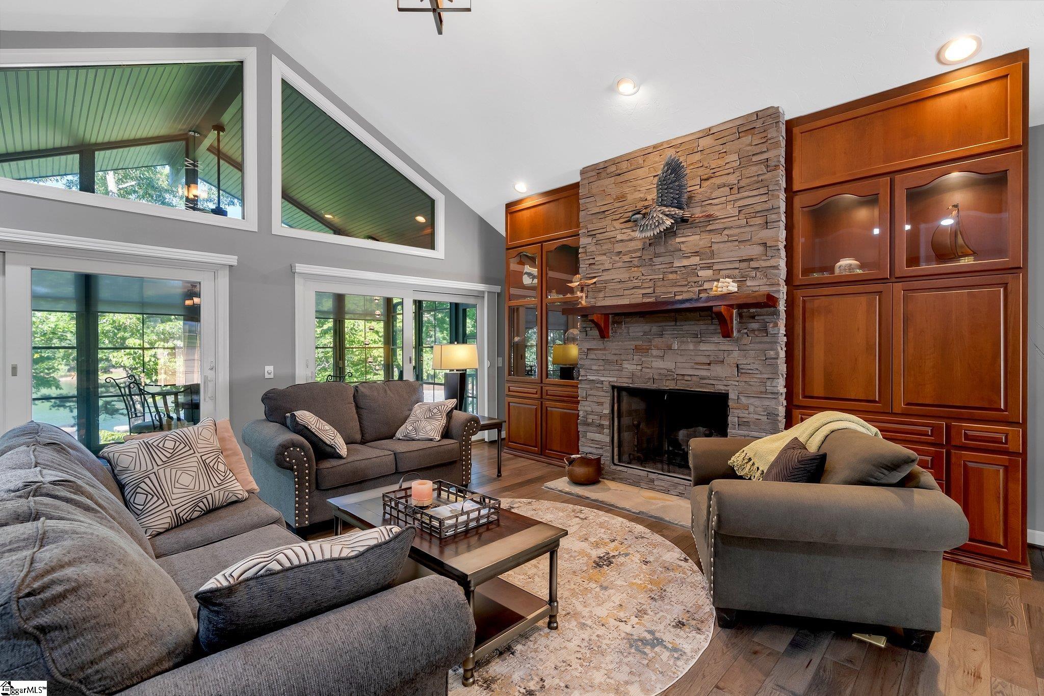 24 Lighthouse Way Drive