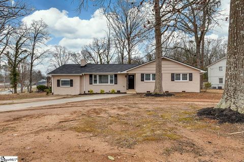 Photo of 1 Pine Creek Court, Greenville, SC 29605 (MLS # 1581021)