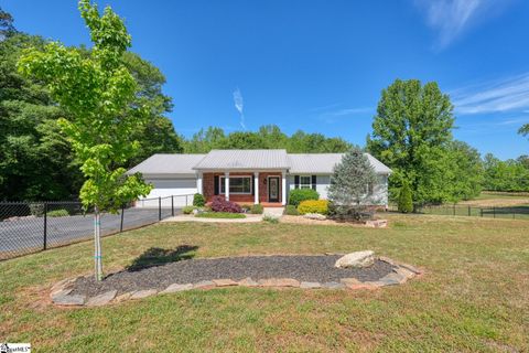 Photo of 270 Spring Valley Lane, Inman, SC 29349 (MLS # 1589130)