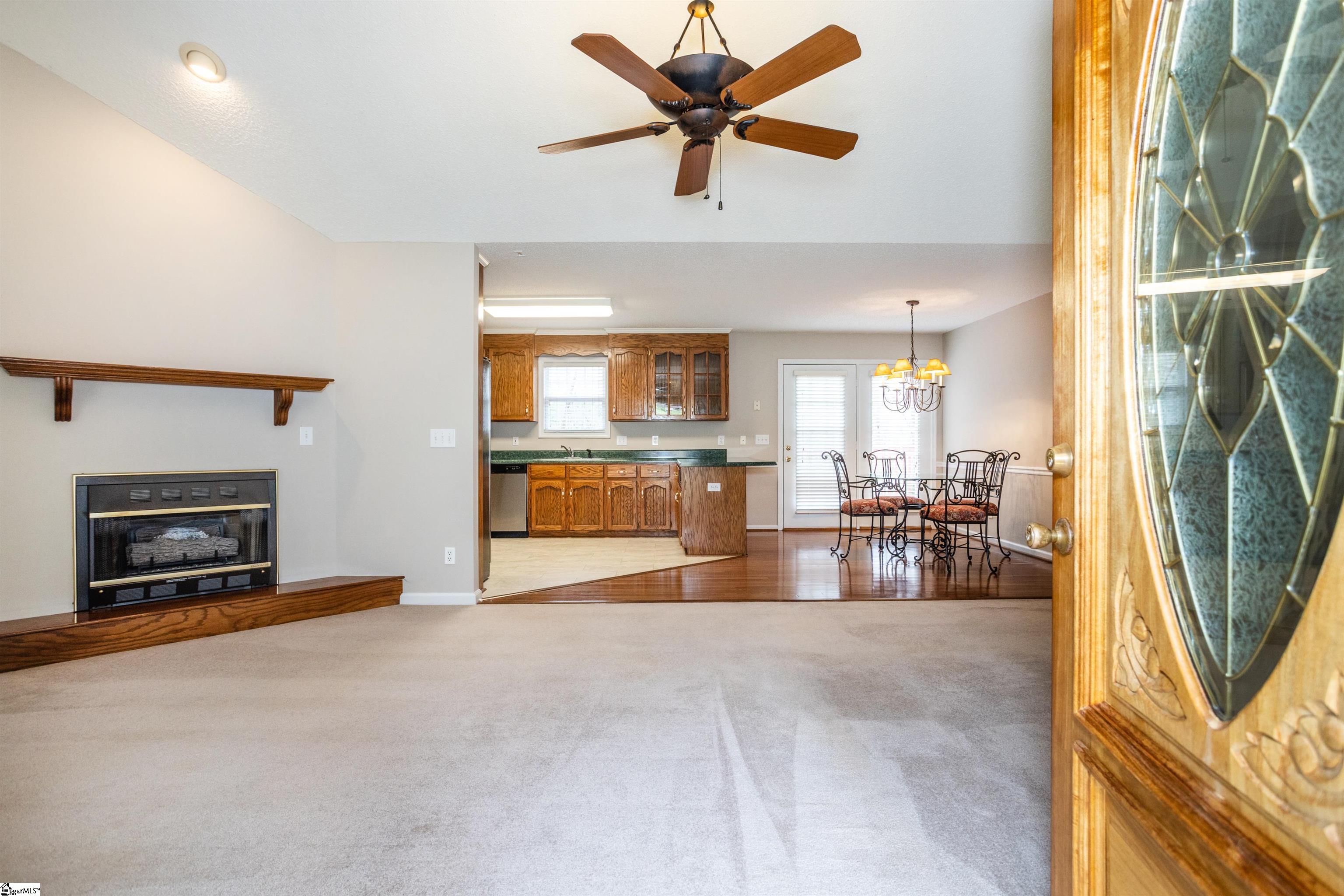 Greer, South Carolina 29651, United States, 3 Bedrooms Bedrooms, ,2 BathroomsBathrooms,Residential,Contingent,102918