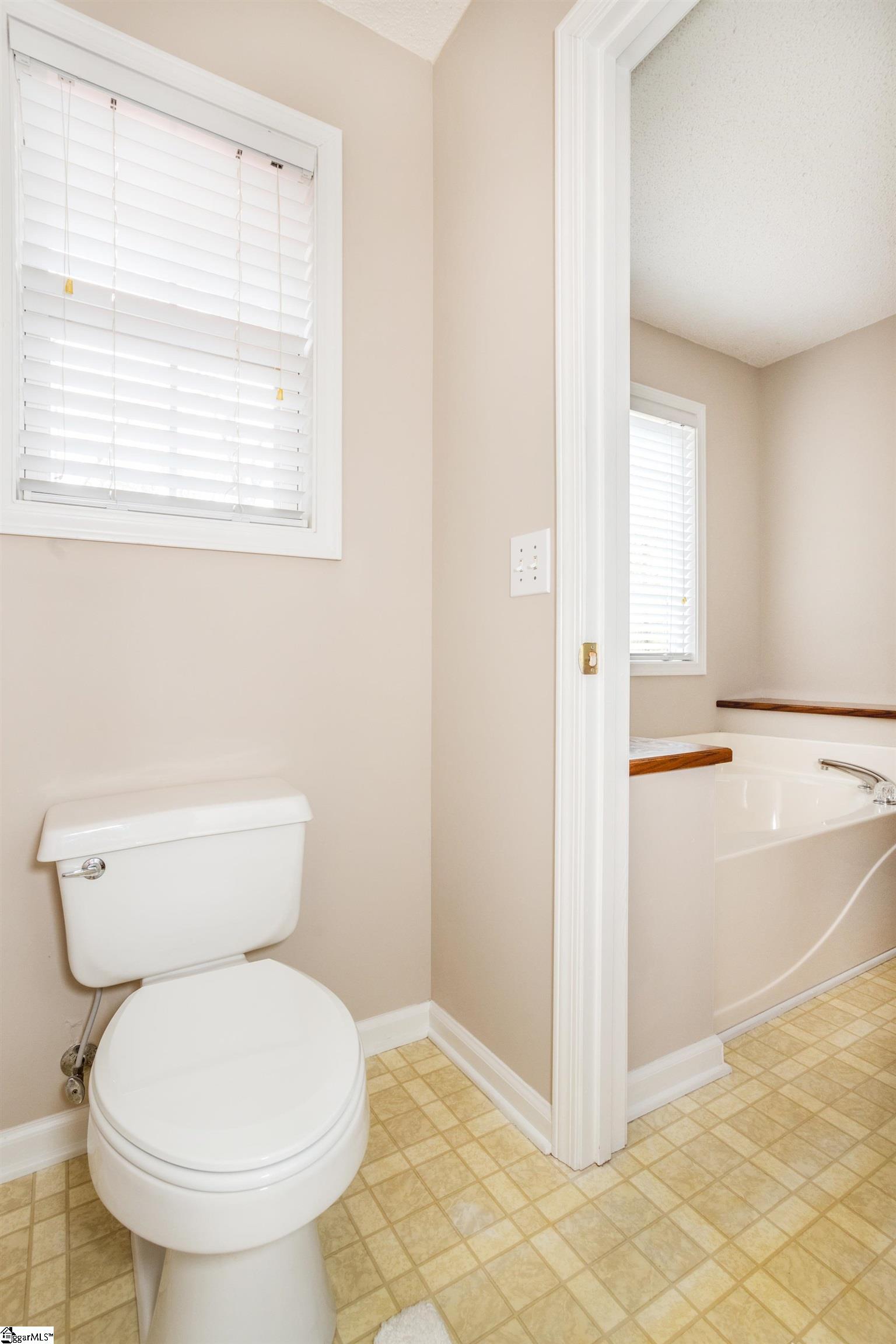 Greer, South Carolina 29651, United States, 3 Bedrooms Bedrooms, ,2 BathroomsBathrooms,Residential,Contingent,102918