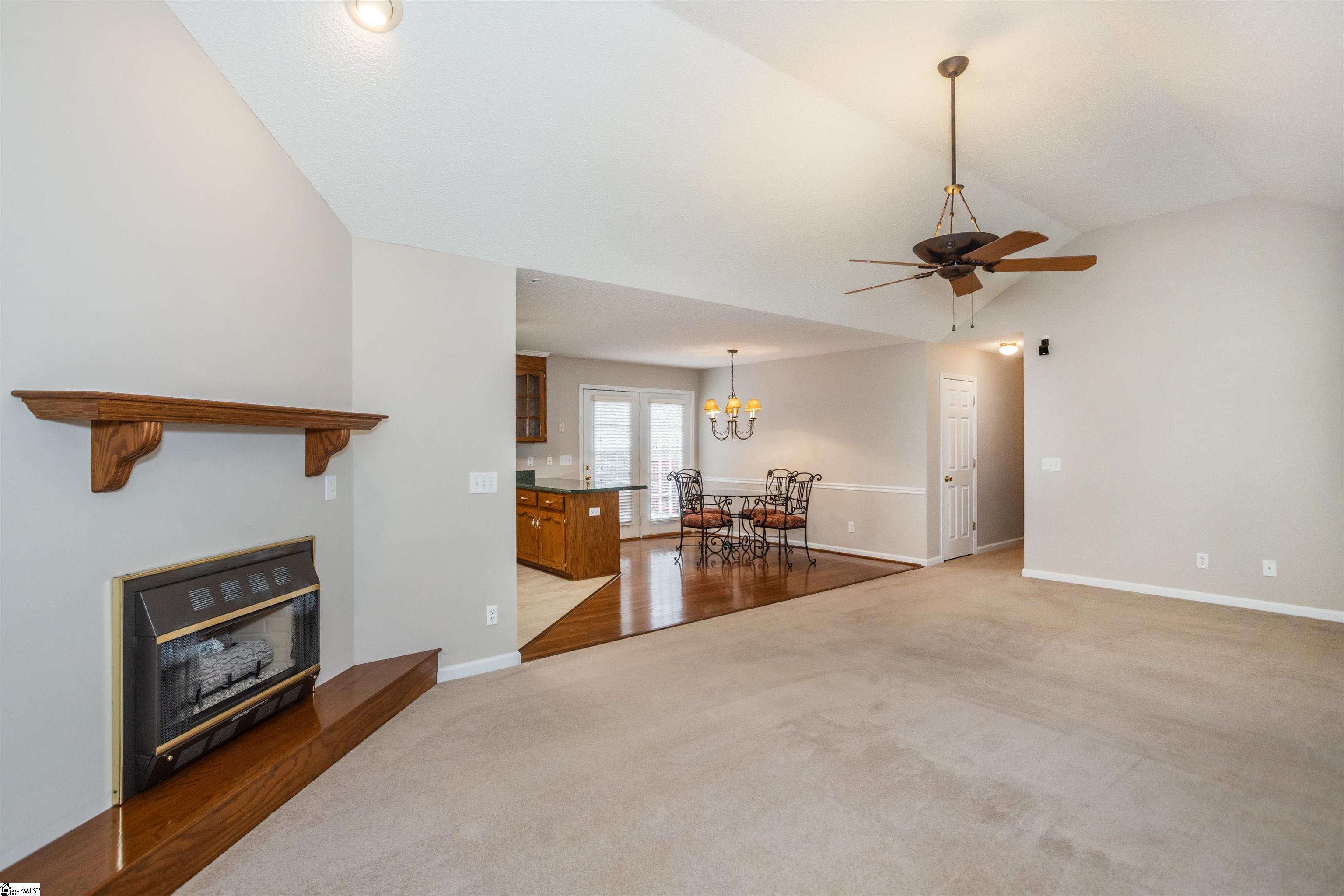 Greer, South Carolina 29651, United States, 3 Bedrooms Bedrooms, ,2 BathroomsBathrooms,Residential,Contingent,102918