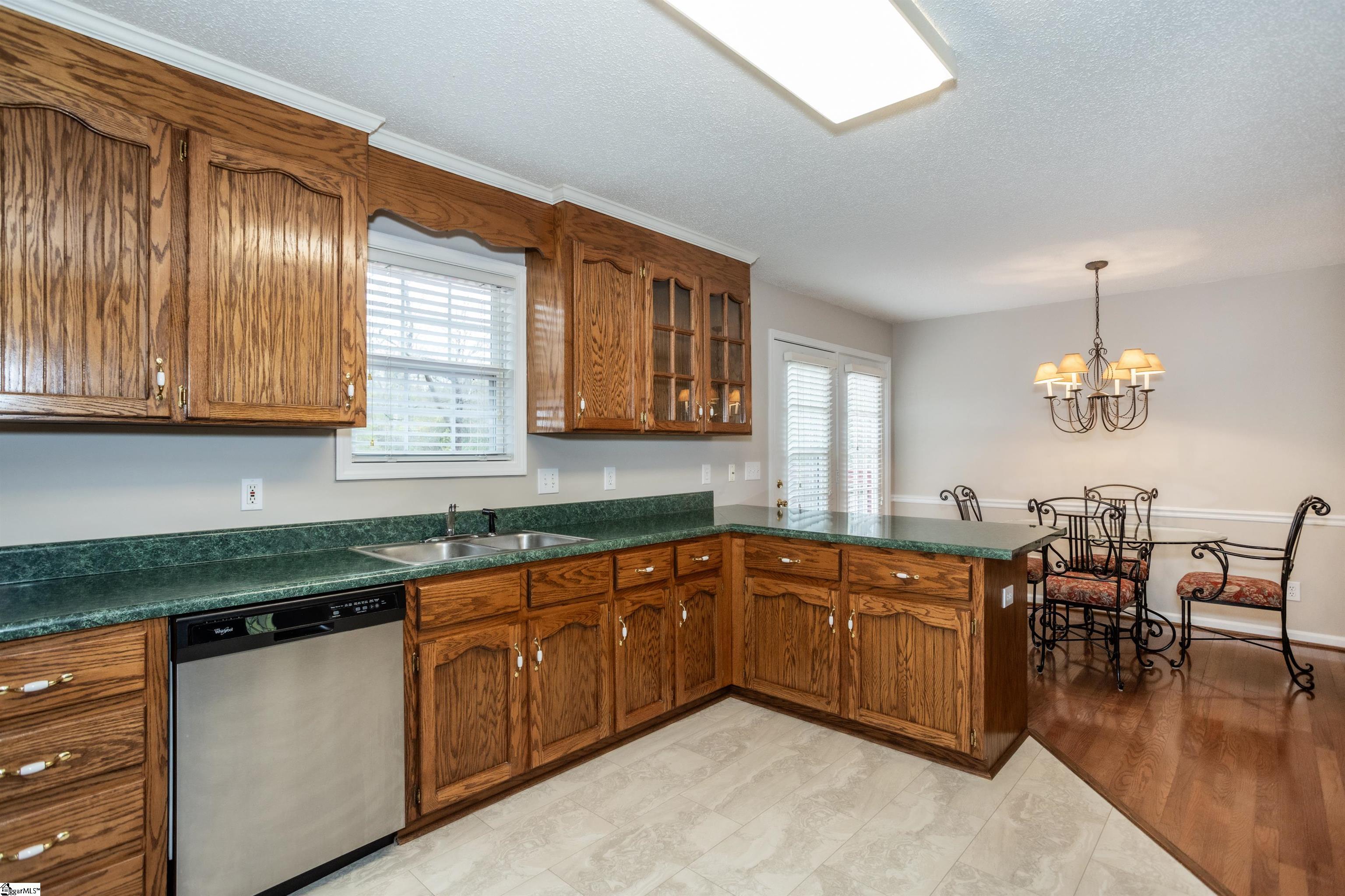 Greer, South Carolina 29651, United States, 3 Bedrooms Bedrooms, ,2 BathroomsBathrooms,Residential,Contingent,102918