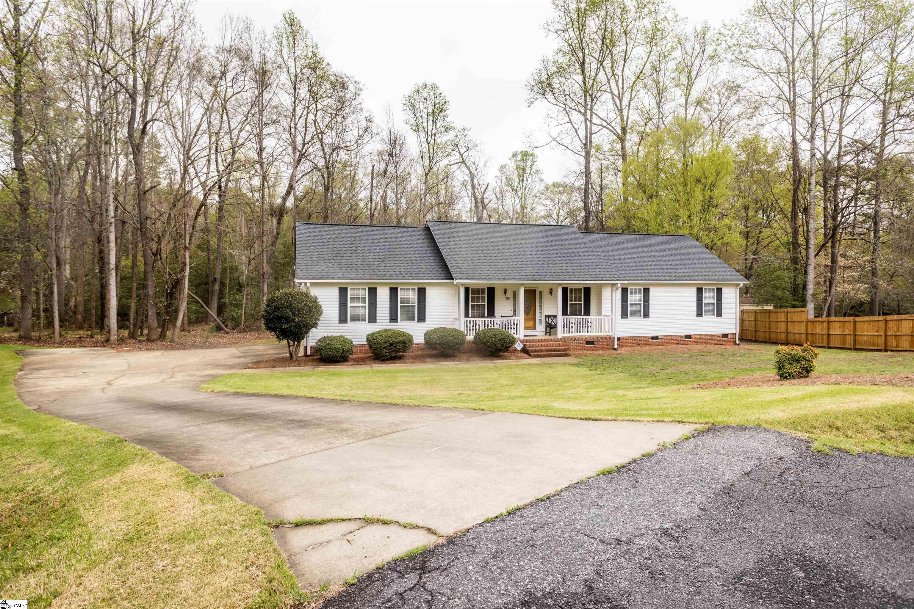 Greer, South Carolina 29651, United States, 3 Bedrooms Bedrooms, ,2 BathroomsBathrooms,Residential,Contingent,102918